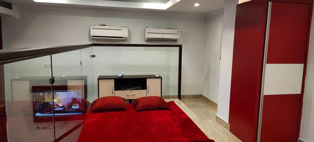 D&D Guest House & Cafe Syariah Medan Extérieur photo