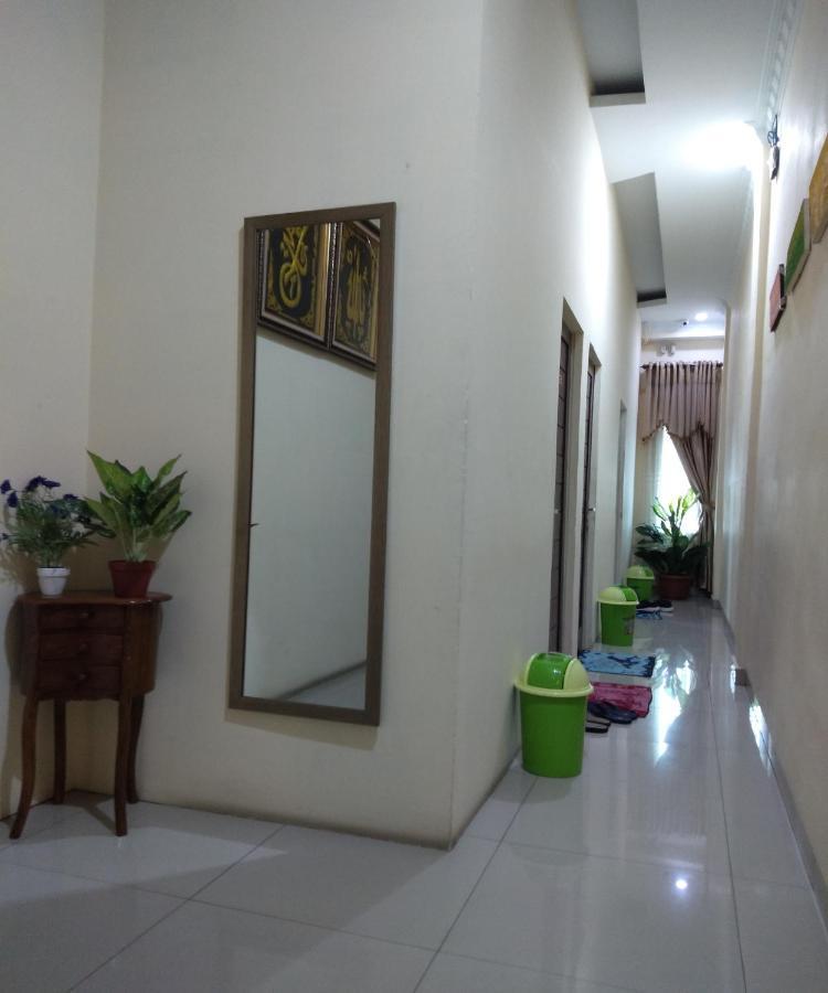 D&D Guest House & Cafe Syariah Medan Extérieur photo