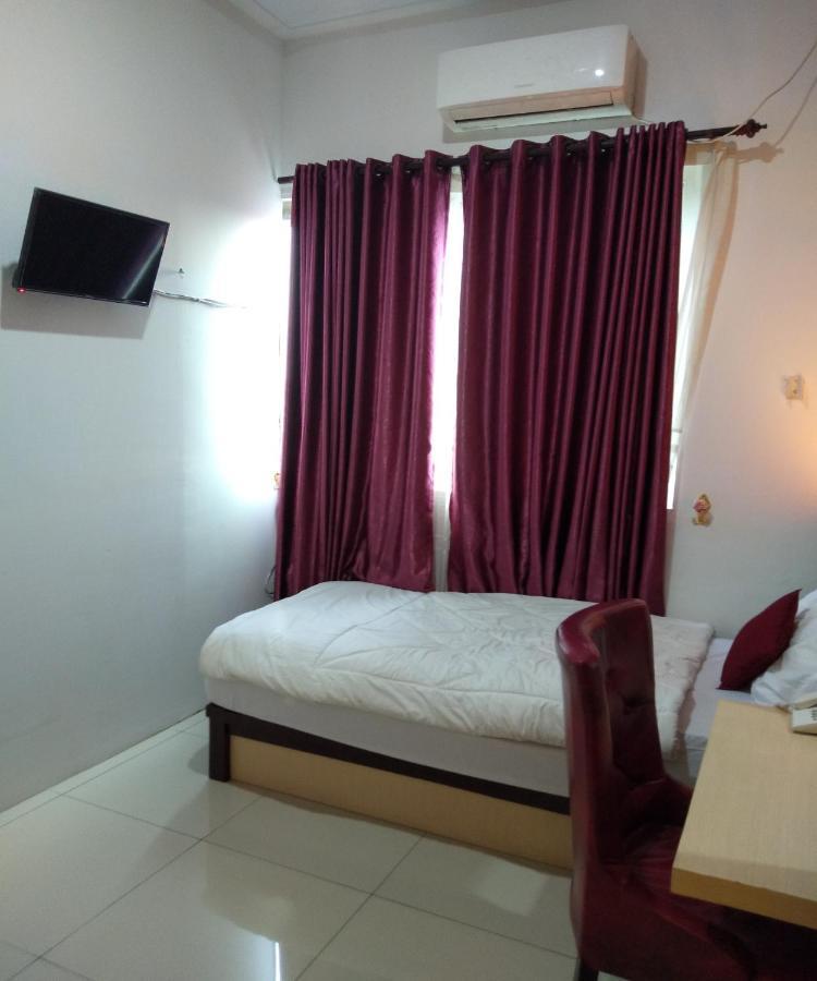 D&D Guest House & Cafe Syariah Medan Extérieur photo